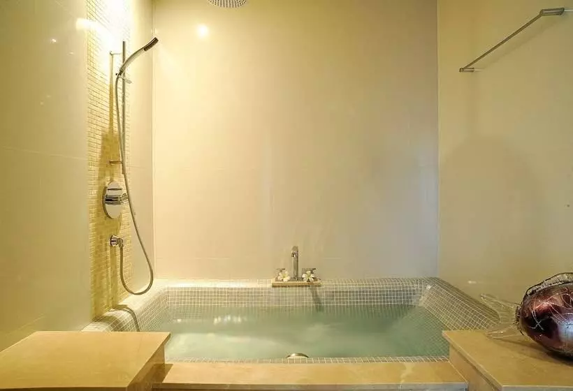 Hotel Beachfront Phuket