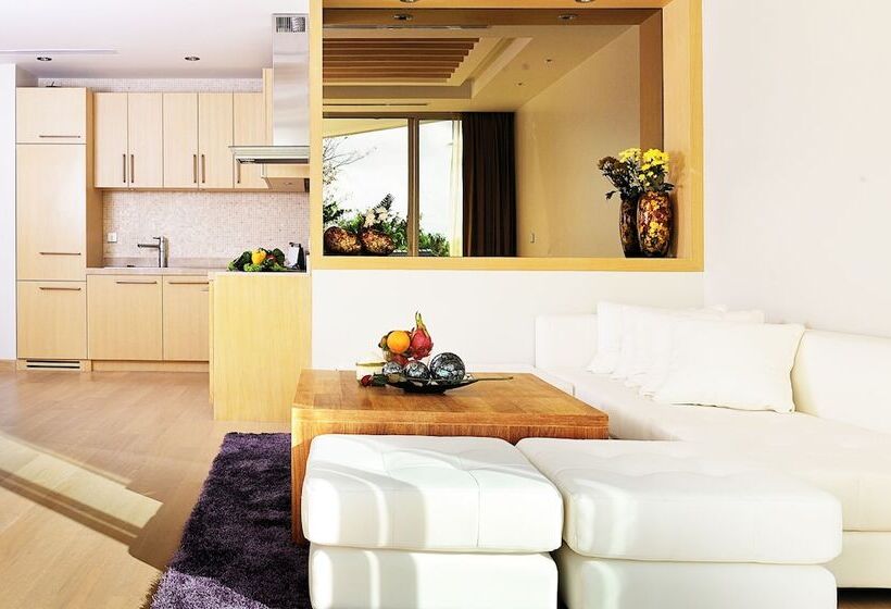 Отель Beachfront Phuket