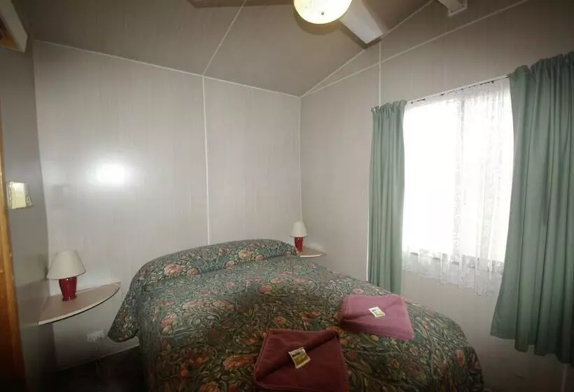 Отель Big4 Acclaim Prospector Holiday Park