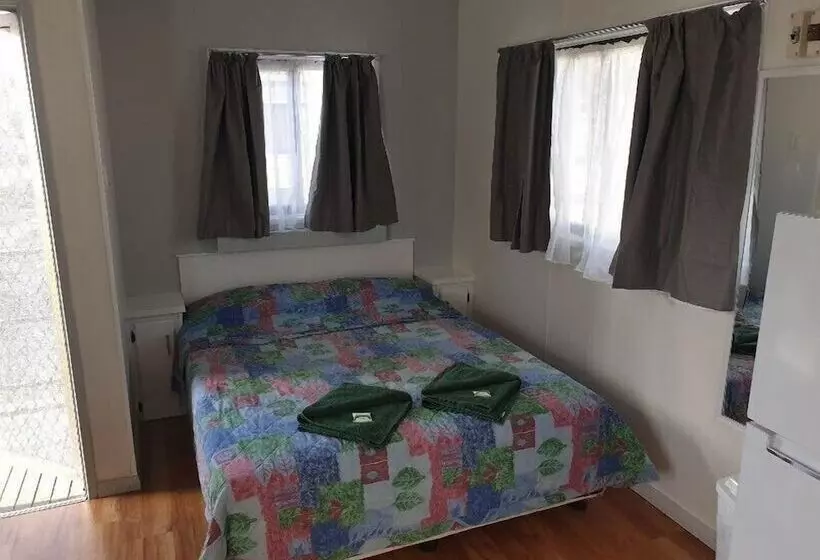 Отель Big4 Acclaim Prospector Holiday Park