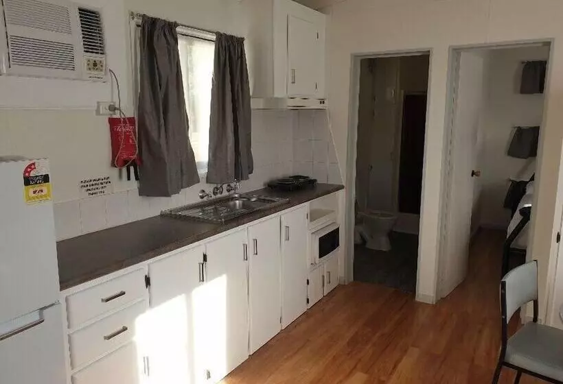 Отель Big4 Acclaim Prospector Holiday Park