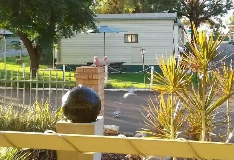 Отель Big4 Acclaim Prospector Holiday Park