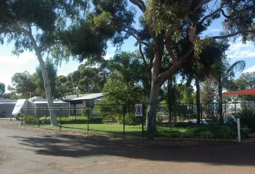 Отель Big4 Acclaim Prospector Holiday Park