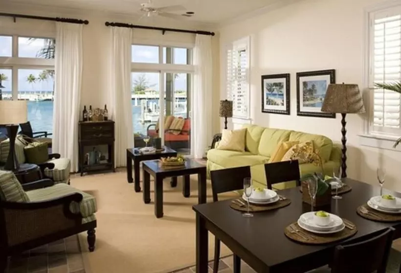 هتل Cape Eleuthera Resort & Marina