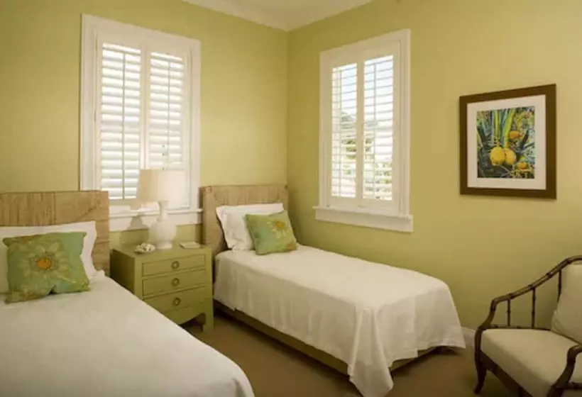 هتل Cape Eleuthera Resort & Marina