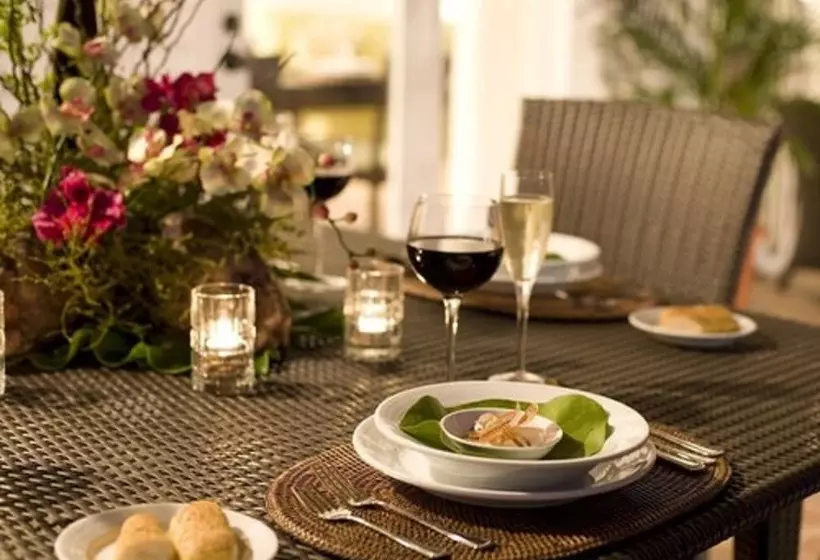 هتل Cape Eleuthera Resort & Marina