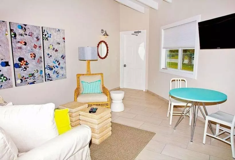 هتل Cape Eleuthera Resort & Marina