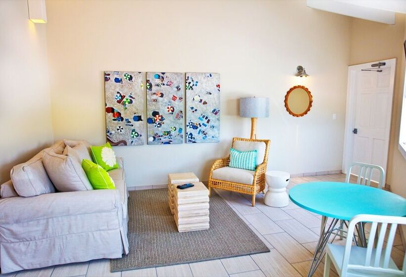 هتل Cape Eleuthera Resort & Marina