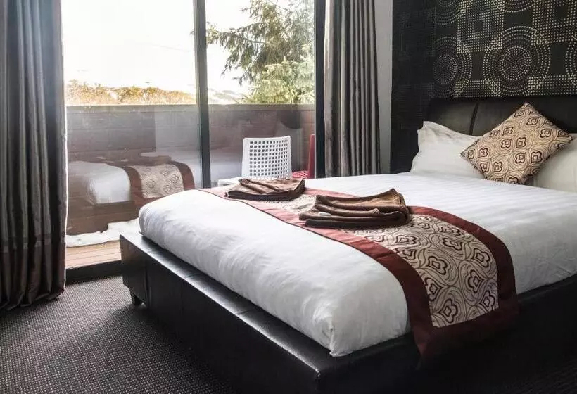 בית מלון כפרי Duck Inn Mt Buller