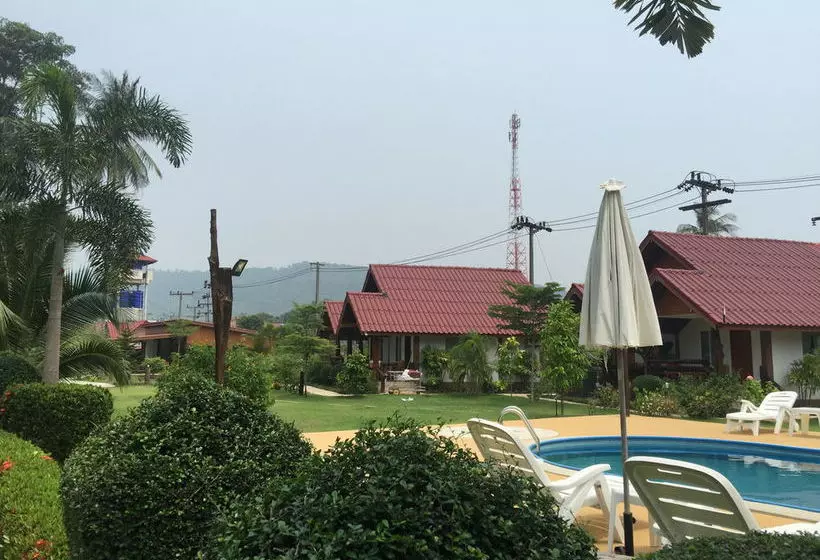 Отель Hana Lanta Resort