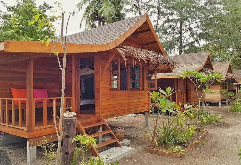 Отель Lipe Beach Resort