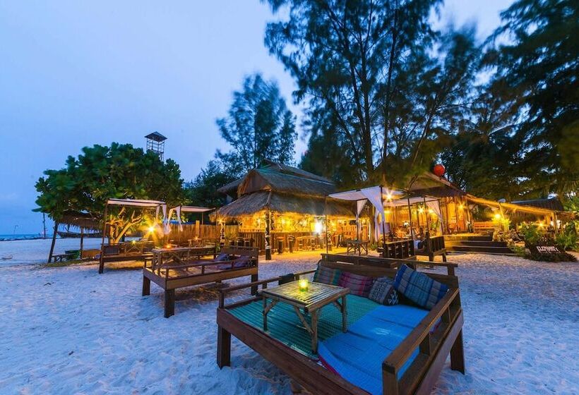 Hotel Lipe Beach Resort