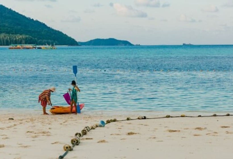 Отель Lipe Beach Resort