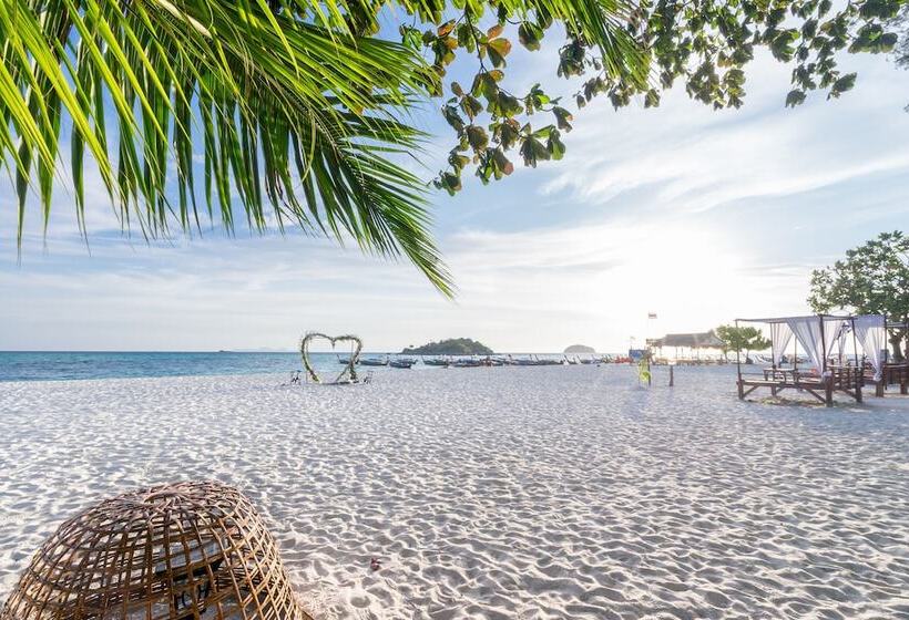 Отель Lipe Beach Resort