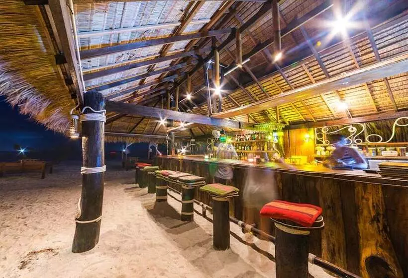 فندق Lipe Beach Resort