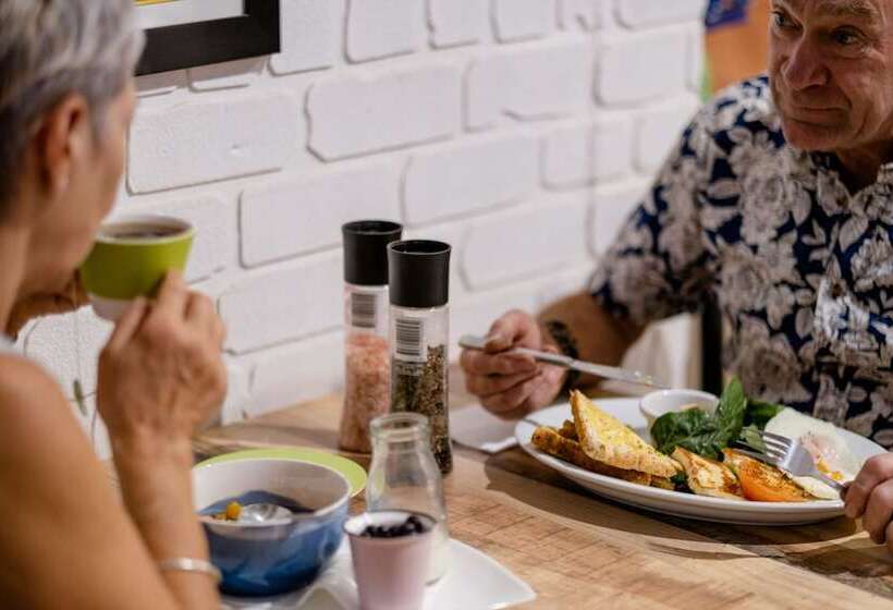 בית מלון כפרי Litchfield Tourist Park