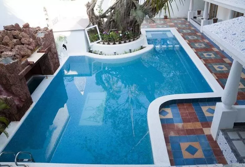 Hotel Royal Emirates Resort & Spa