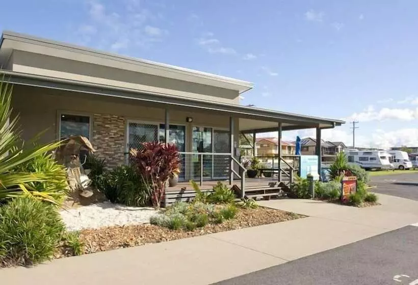Отель Reflections Lennox Head Holiday Park