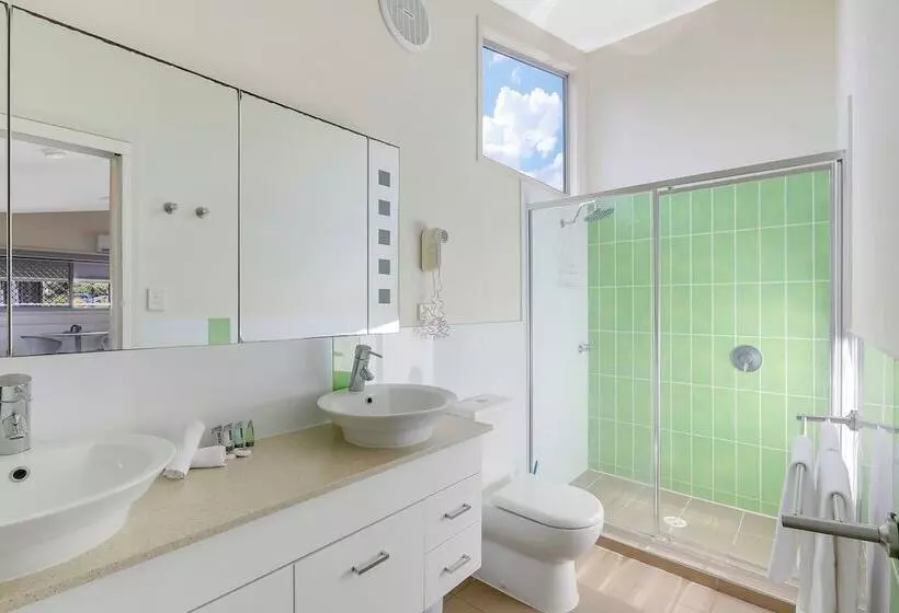 Отель Reflections Lennox Head Holiday Park