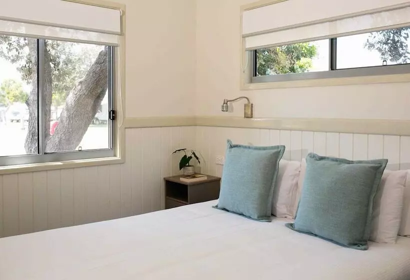 Отель Reflections Lennox Head Holiday Park