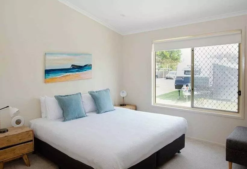 Отель Reflections Lennox Head Holiday Park