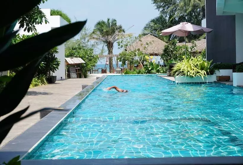 هتل Ren Resort