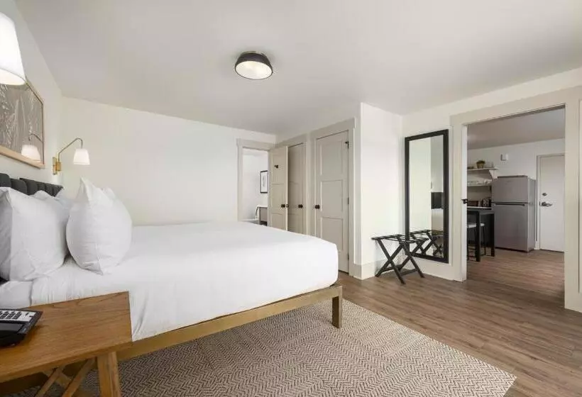 هتل Sea Palms Resort