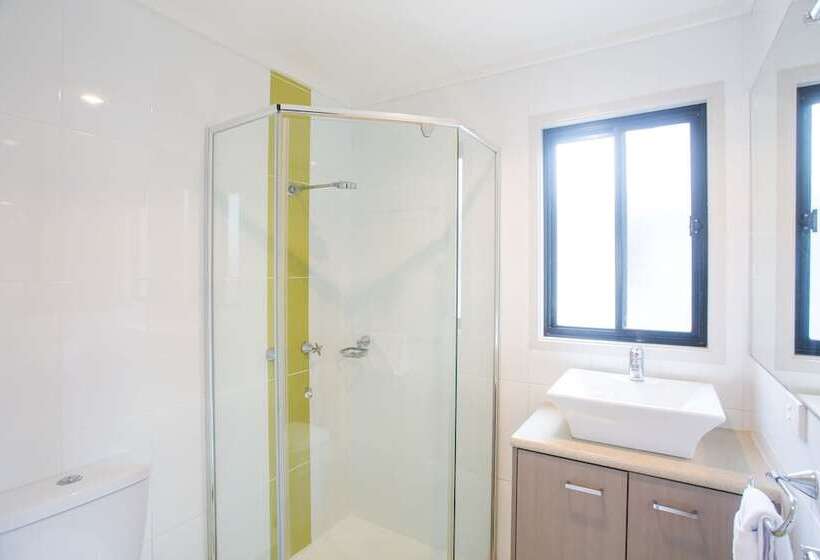 호텔 Shoal Bay Holiday Park