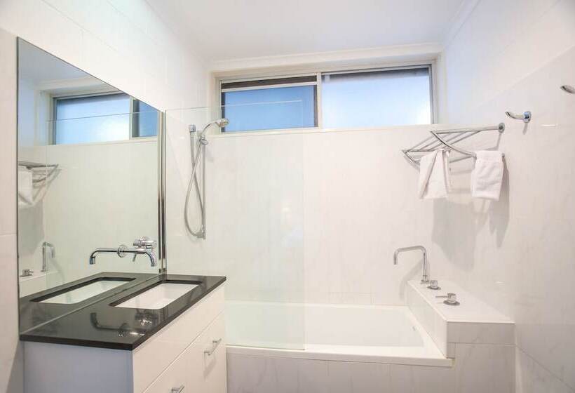 호텔 Shoal Bay Holiday Park