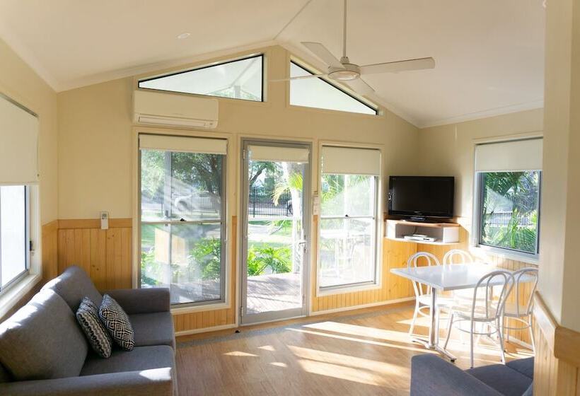 호텔 Shoal Bay Holiday Park