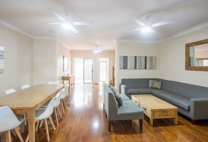 호텔 Shoal Bay Holiday Park