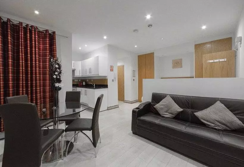 Hyde Park Superior Apartments