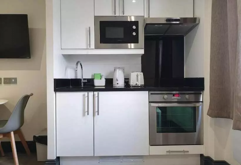 Hyde Park Superior Apartments