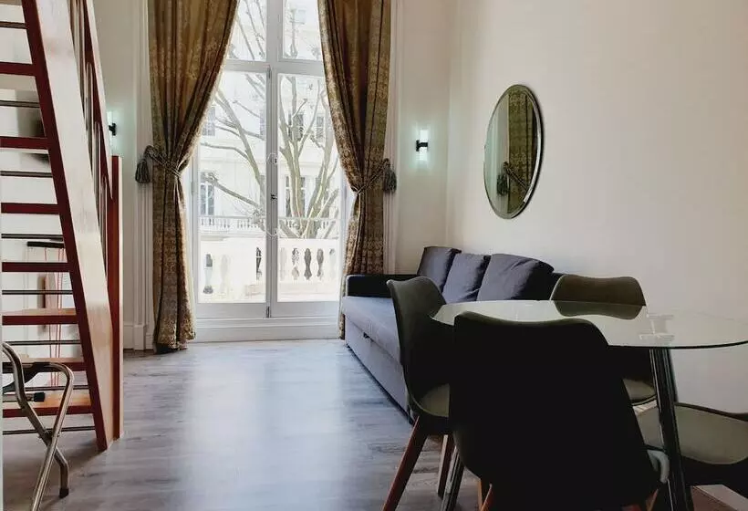 Hyde Park Superior Apartments