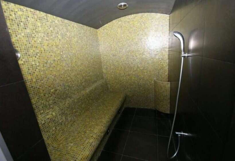 Irs Royal Apartments   Irs Kwartal Kamienic