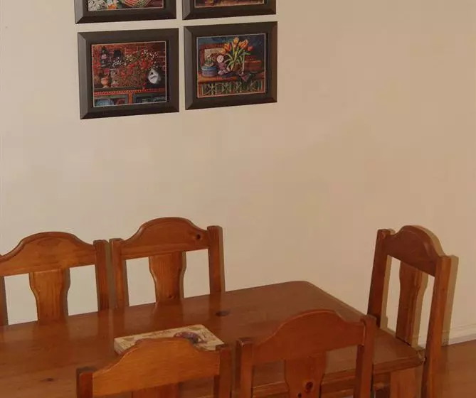 Townhouse At Moonee Ponds 4km To Cbd