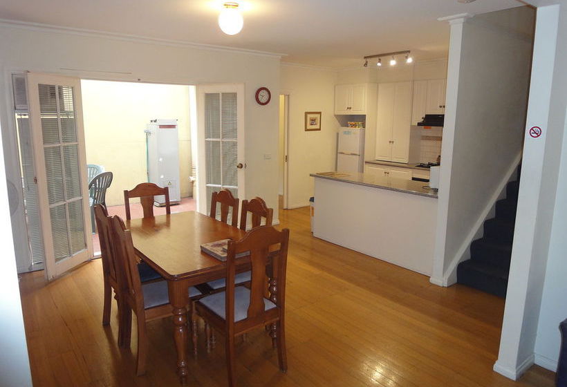 Townhouse At Moonee Ponds 4km To Cbd