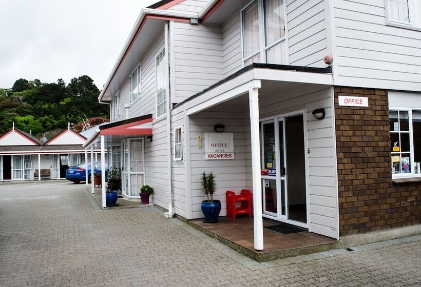 فندق على الطريق Settlers Motor Lodge