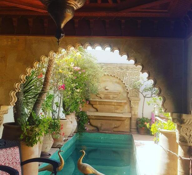 ペンション Riad Thamayna