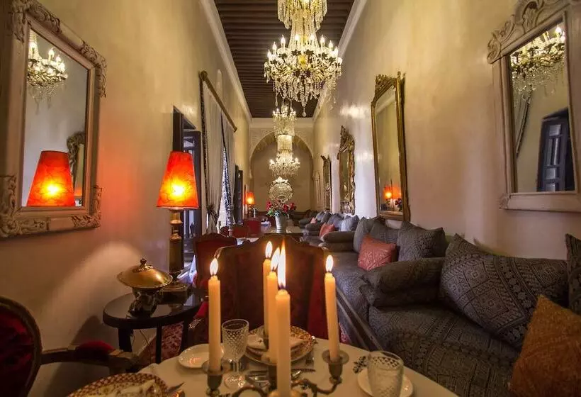 ペンション Riad Thamayna