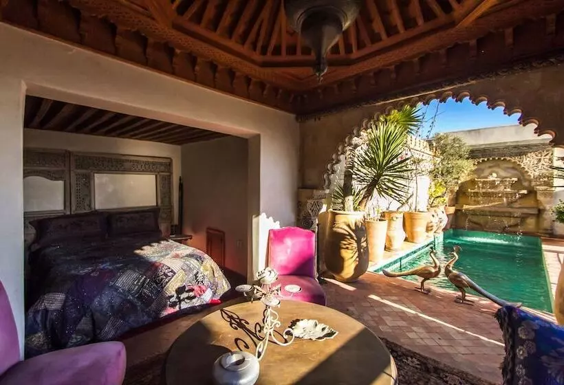 ペンション Riad Thamayna