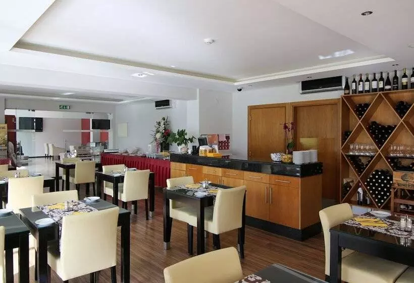 Resort Parque Mourabel  Pe Do Lago  Oasis Village