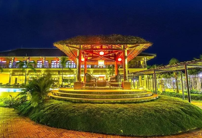 استراحتگاه The Island Lodge