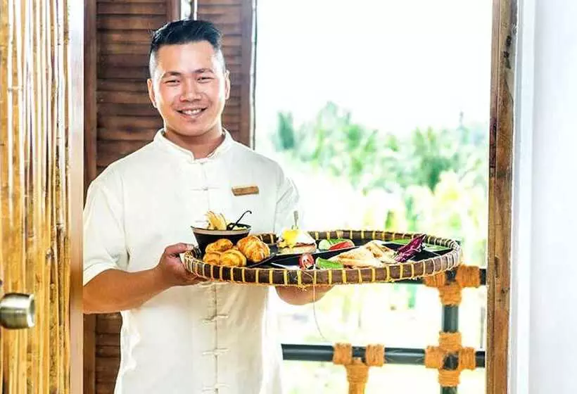 استراحتگاه The Island Lodge