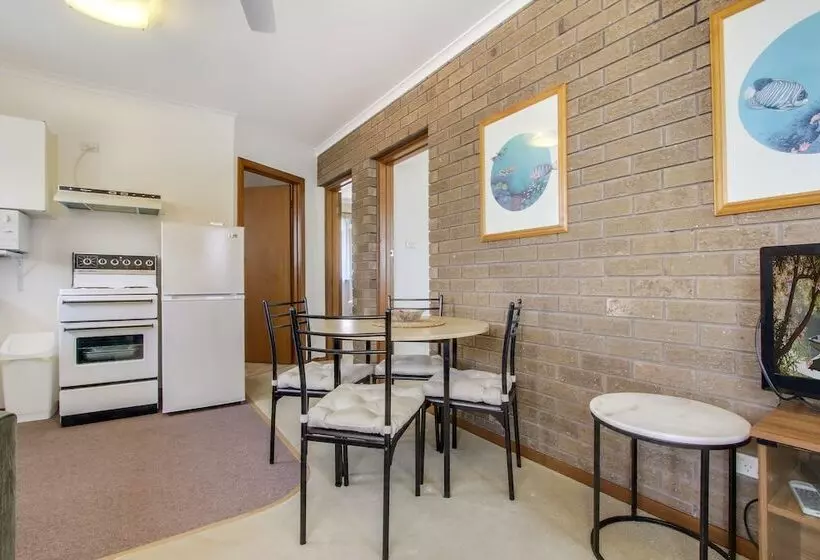 Sandpiper Apartments