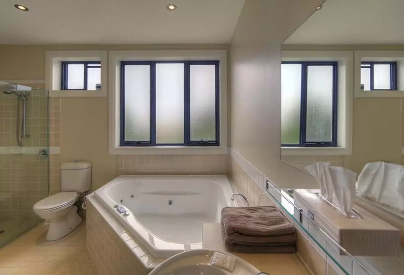 Ultimate Holiday Apartments