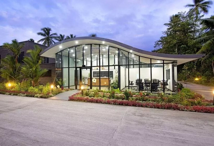 Ultiqa Fiji Palms Beach Resort