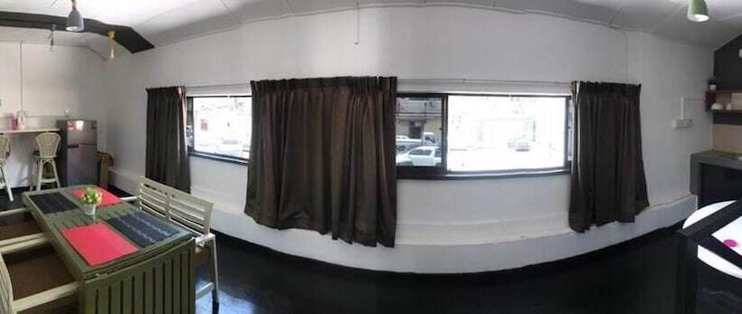 X Plorer Backpackers   Hostel