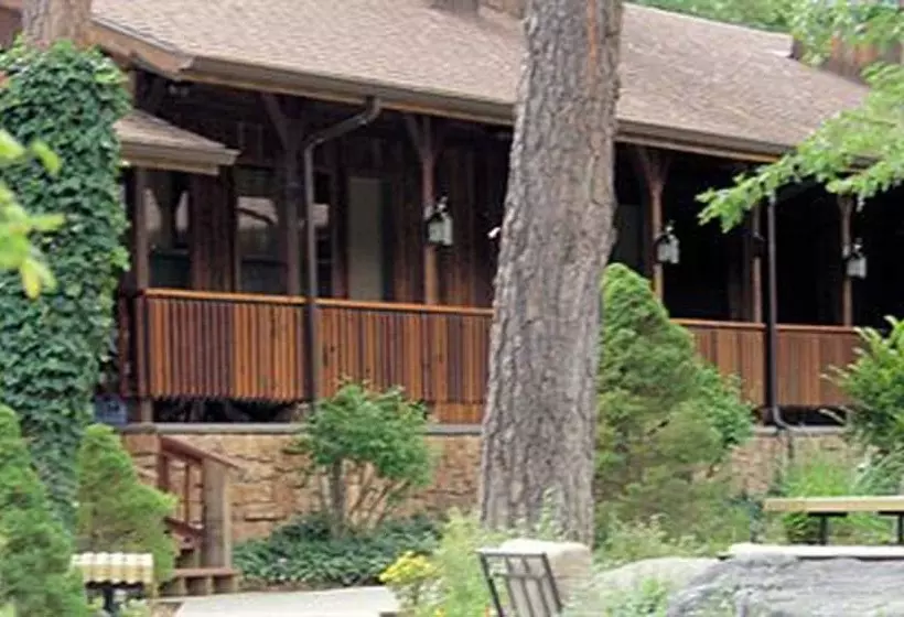 ホテル Shadow Mountain Lodge And Cabins