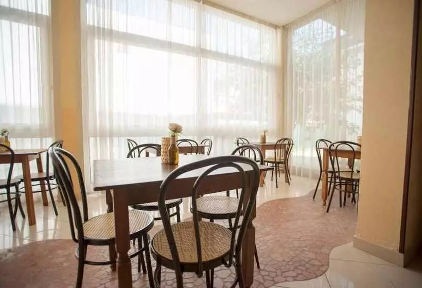 Hotelli Villa Silvie Rose